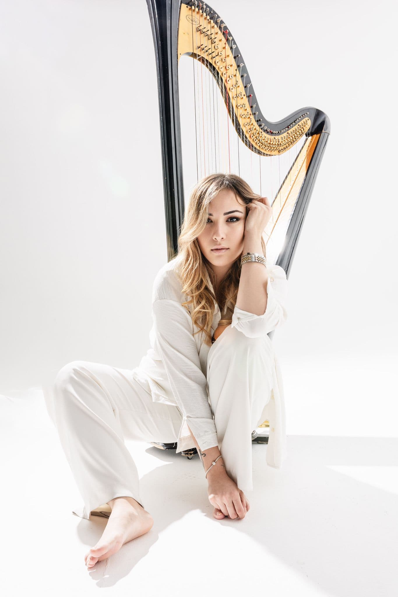 Arpist Cansu Çine